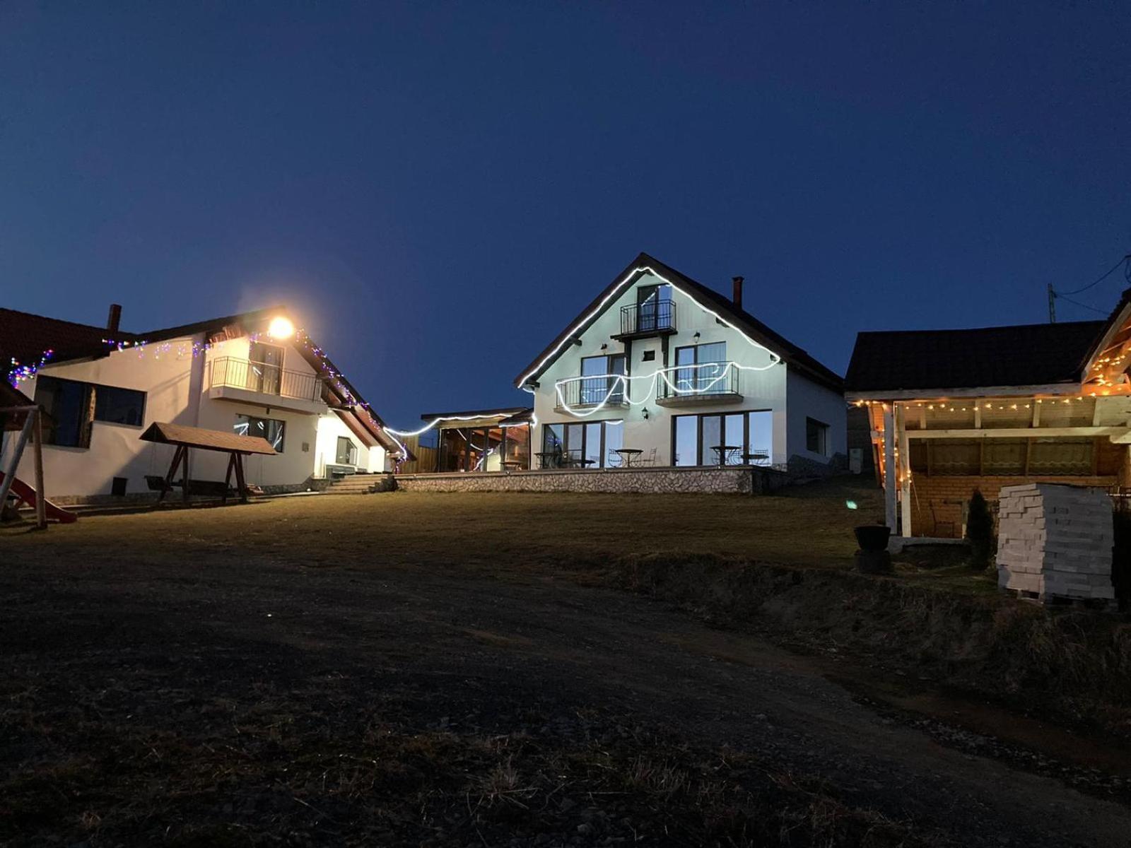 Casa Din Livada, Poiana Marului, Brasovヴィラ エクステリア 写真